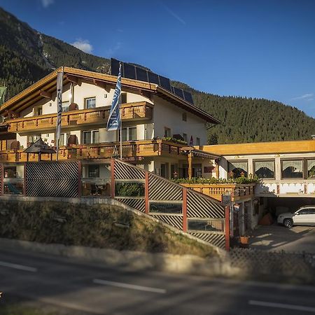 Ferienhotel Dobler Weissenbach am Lech Luaran gambar