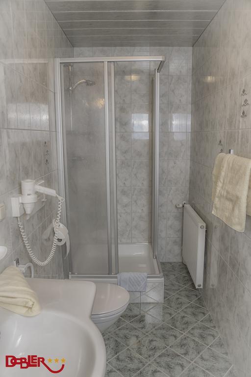 Ferienhotel Dobler Weissenbach am Lech Bilik gambar