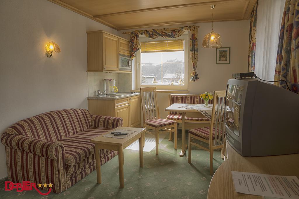Ferienhotel Dobler Weissenbach am Lech Bilik gambar
